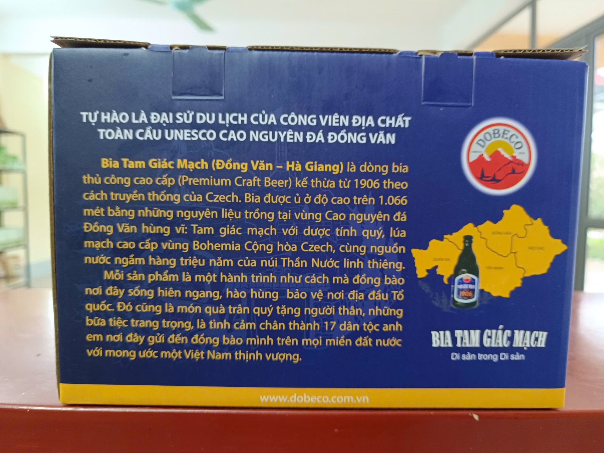 Bia Lon Tam Giác Mạch